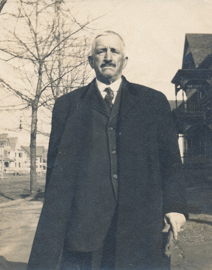 1916~ 02 Grandpa William Stevens Fowler (~70).jpg