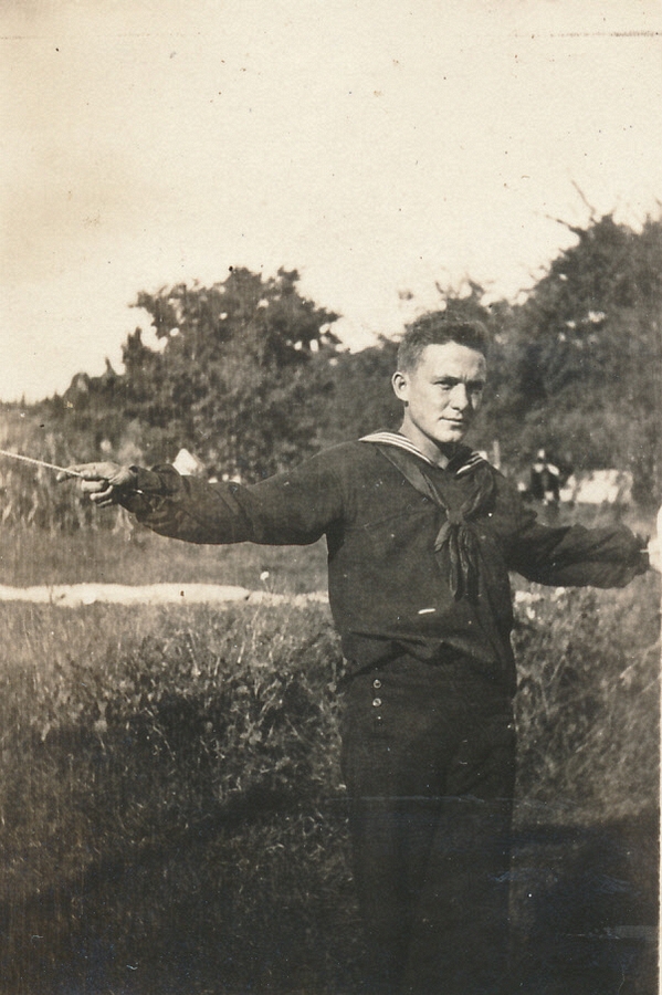 1918 08 Burt (likely Buckingham), Gales Ferry CT).jpg