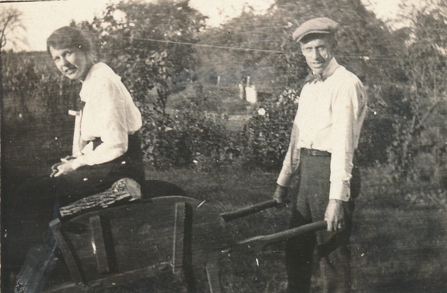 1919 1 Ma & Pop Buckingham, Gales Ferry CT.jpg