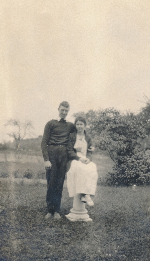 1919 4 HBP & Doris, Gales Ferry CT.jpg