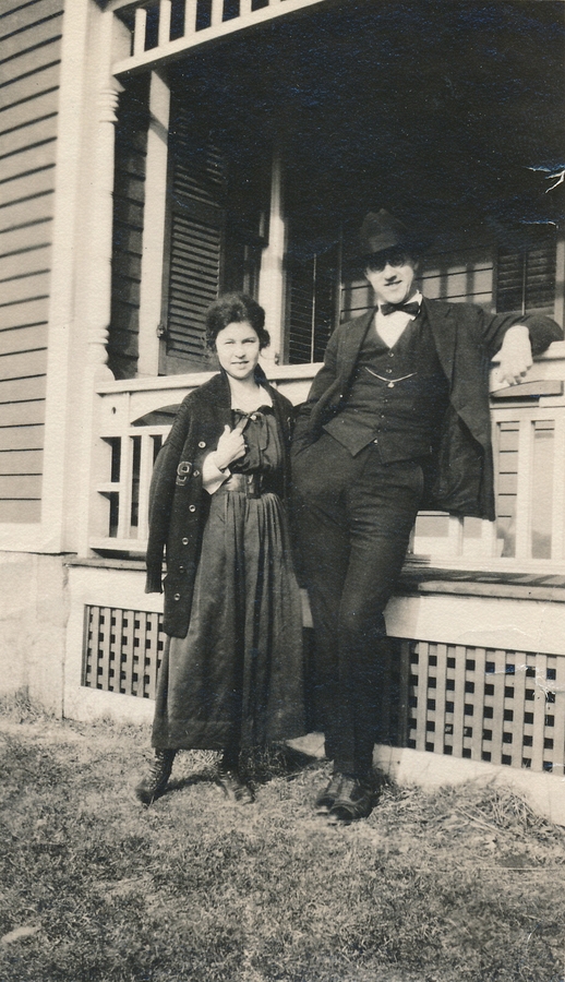 1920 Doris & Ped, Groton CT.jpg