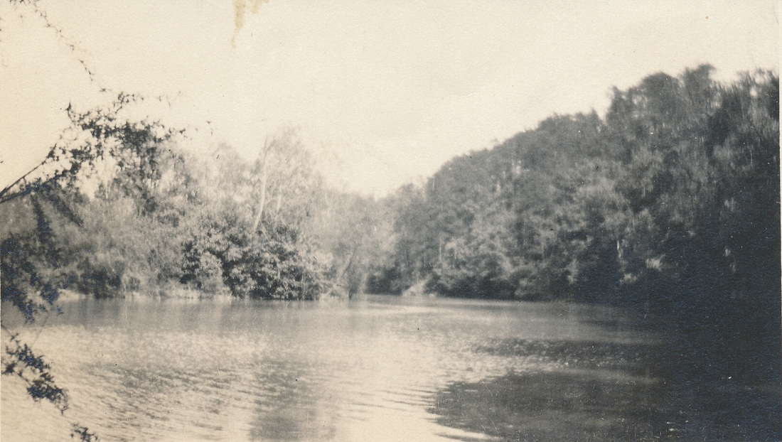 1920-08~ 7 Bend in river, Trion GA.jpg
