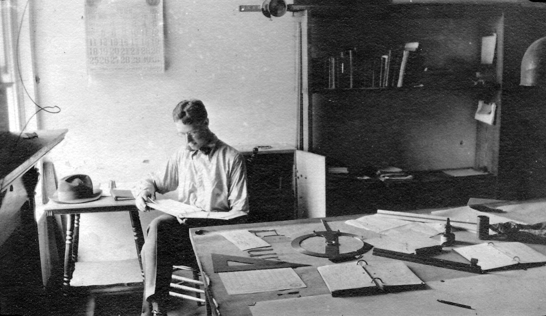 1920-12 5 Ped in office, Trion GA.jpg