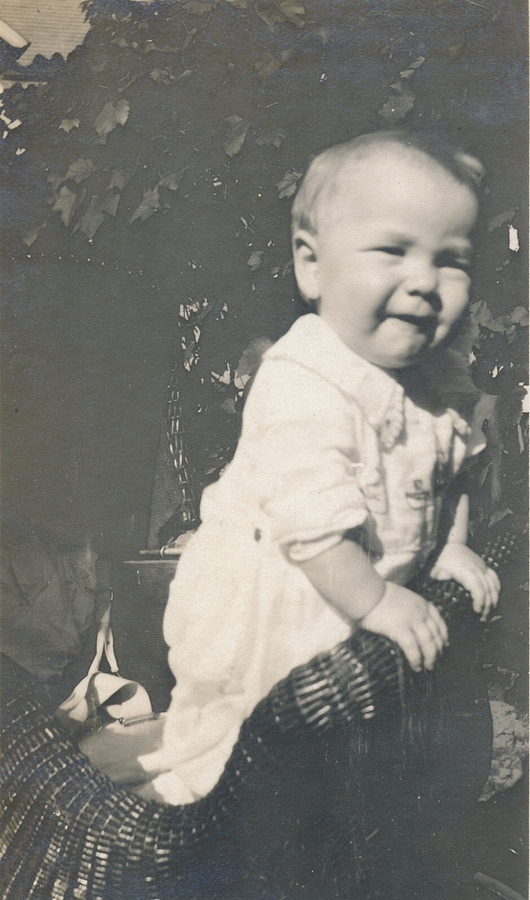 1921-08 Jack (11 months).jpg