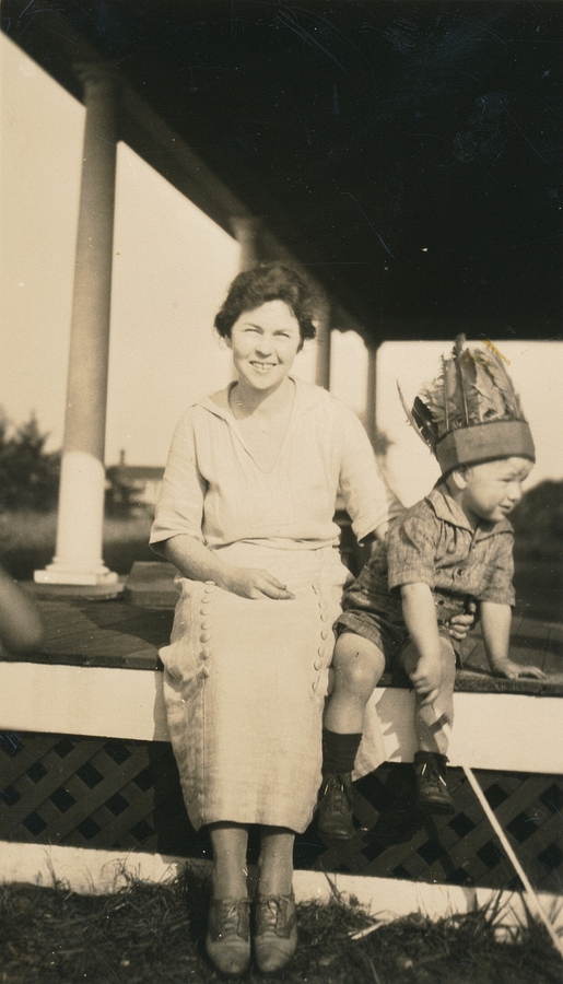 1924 Doris & Jack, Harwichport MA.jpg