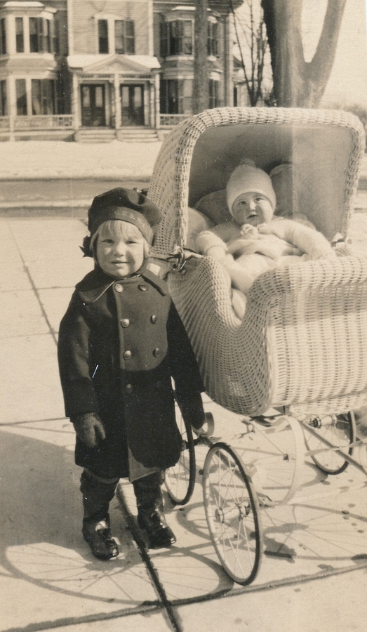 1924-02 1 Jack & Diane (1 year).jpg