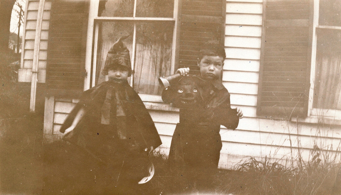1926-10 1 Diane & Jack, Halloween.jpg