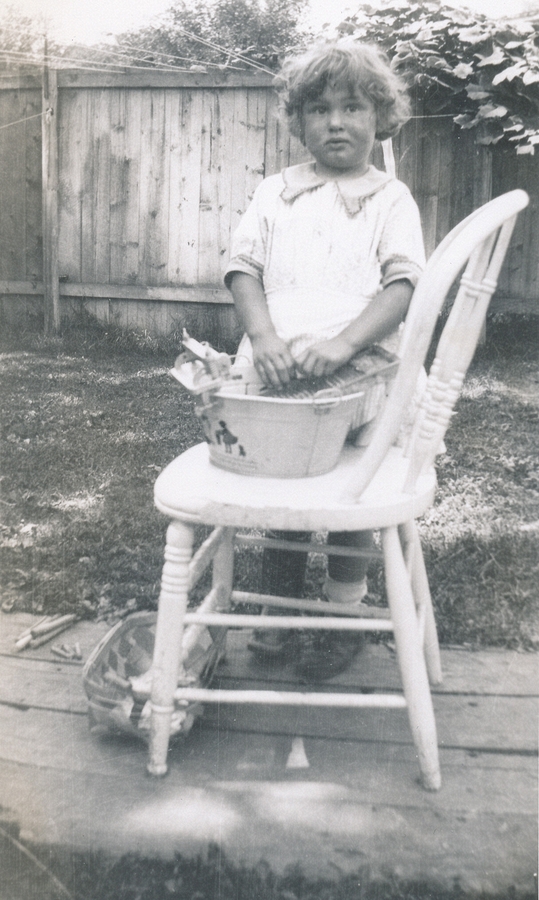 1927-06~ Diane (3+ years, brace on right leg).jpg