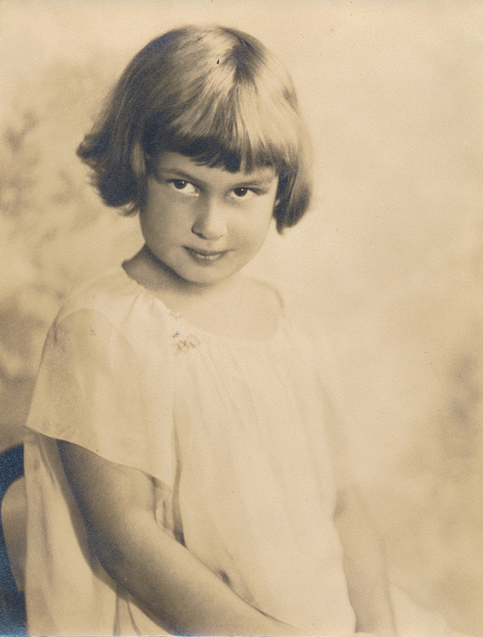1929 Diane (age 6).jpg