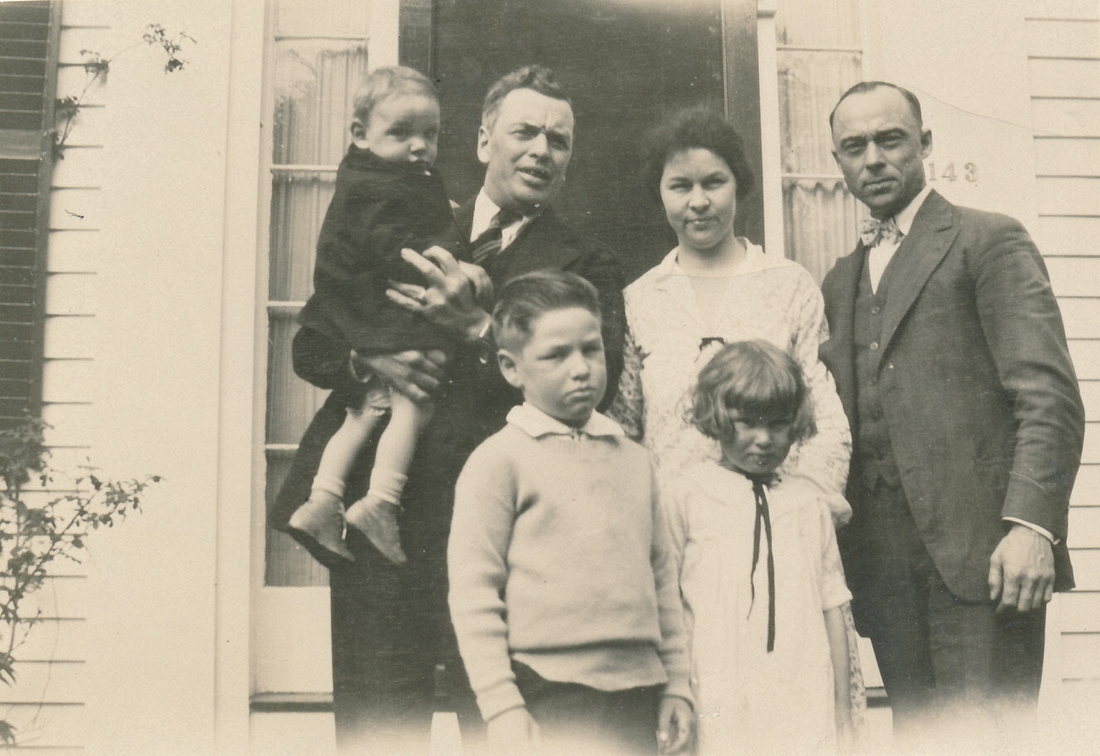 1930~ (f) Jack & Diane; (r) Lloyd & Lee Woodbury, Doris, Alwyn Woodbury; South Weymouth MA.jpg