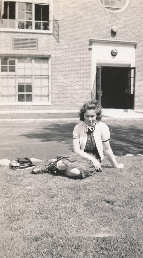 1939-06-17 1 Diane, high school.jpg