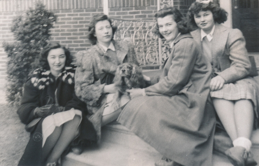 1941-03-31 1 Dorothea 'Dot' Ohmart, Barbara 'Kelly' Kelly, Toni, Louise 'Cheezie' Cheever & Diane, Allentown PA.jpg