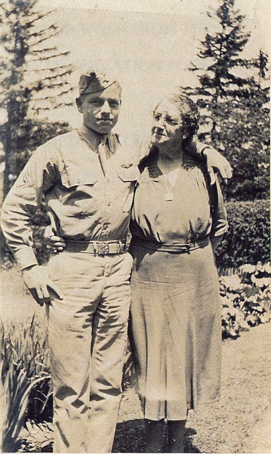 1943-05 Jack (on leave) & his grandmother Liz.jpg