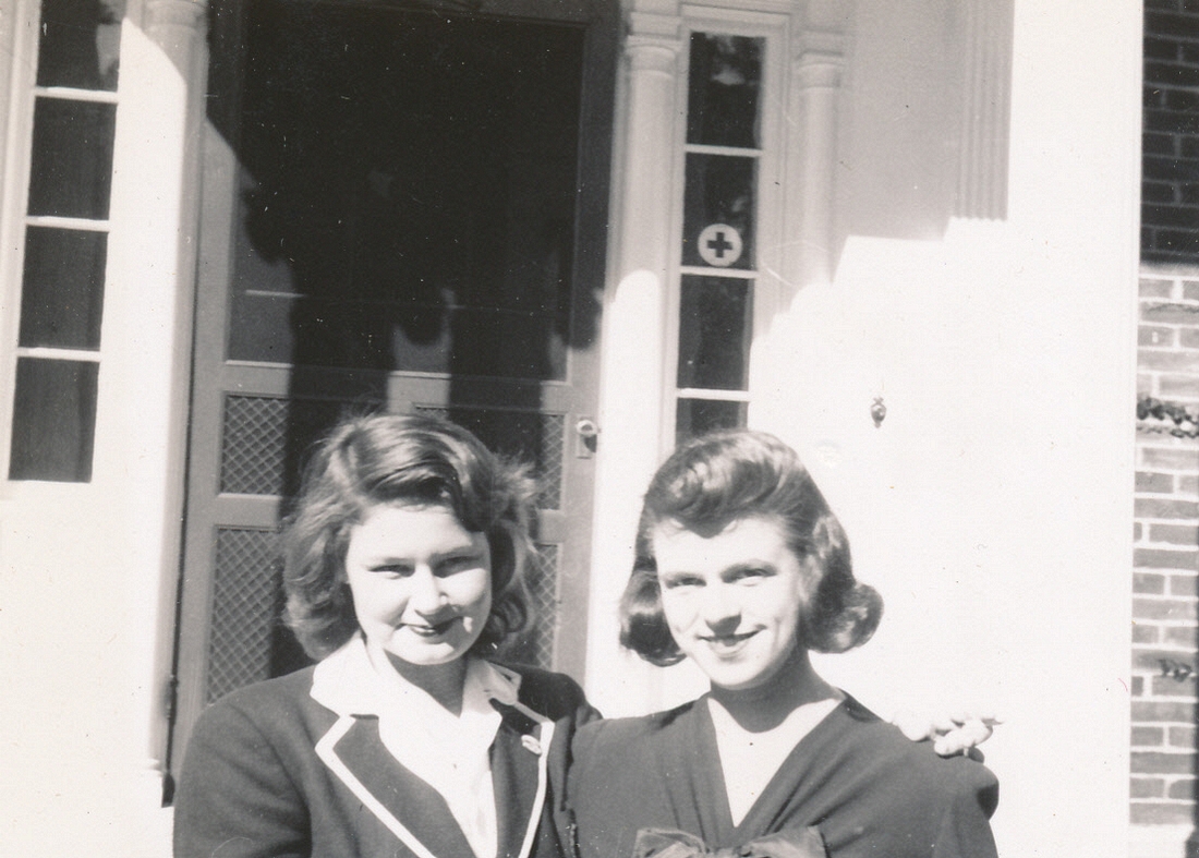 1943-09~ 6 Diane & Jinny Potter, future sisters-in-law.jpg