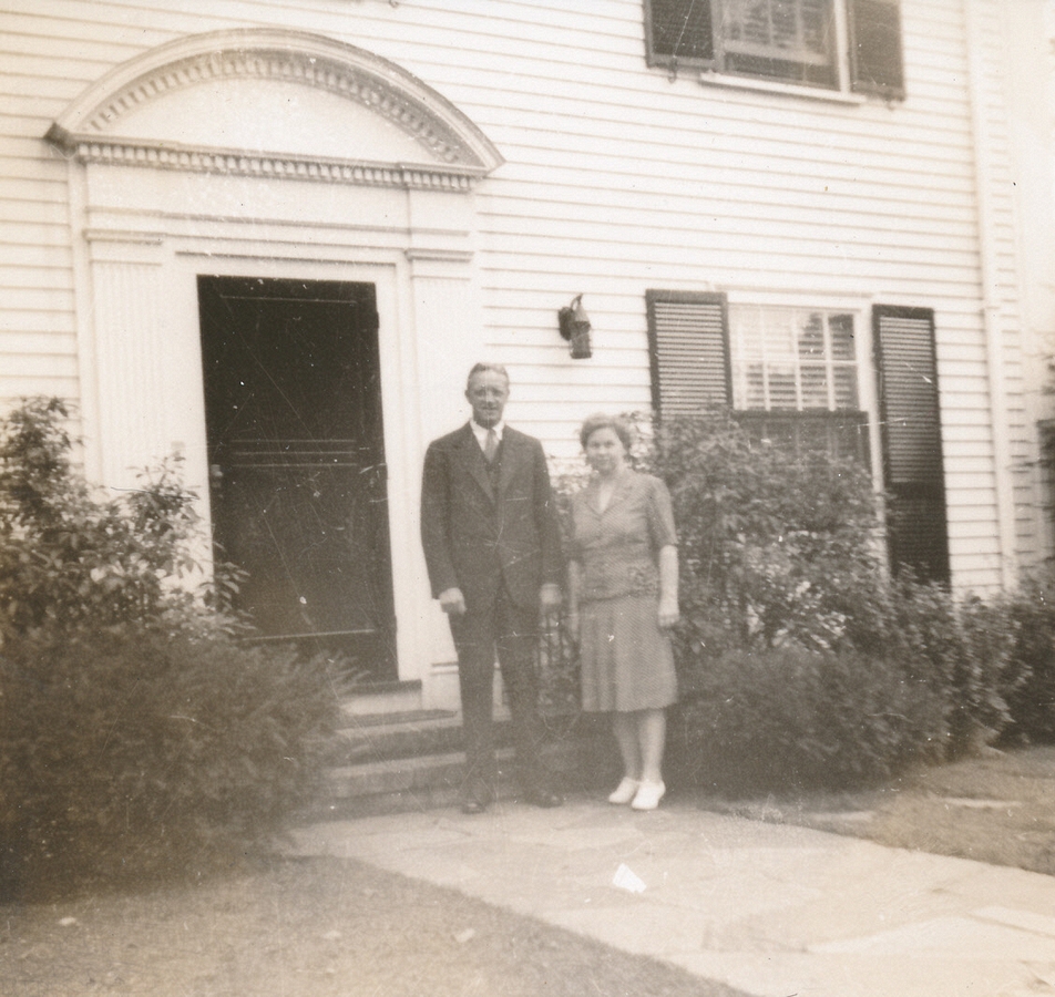 1944-10-22 Ped & Doris, 25th anniversary, 5 Alden Rd, Wellesley MA.jpg