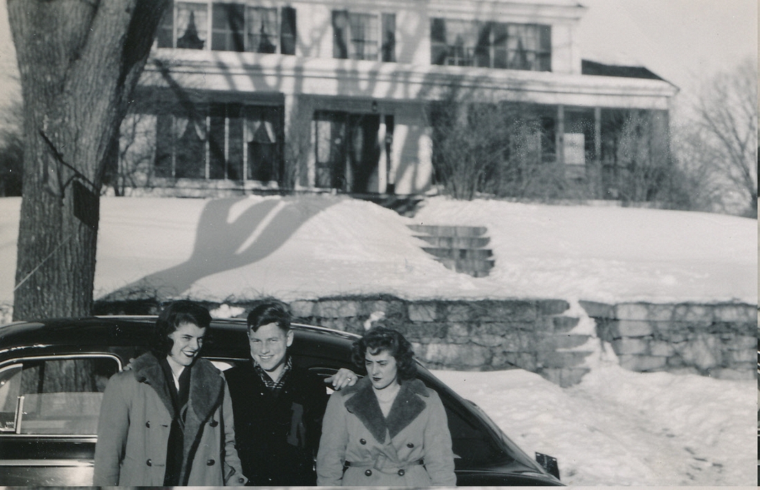 1945-01 1 Liz, Jack & Rosie Burbank.jpg