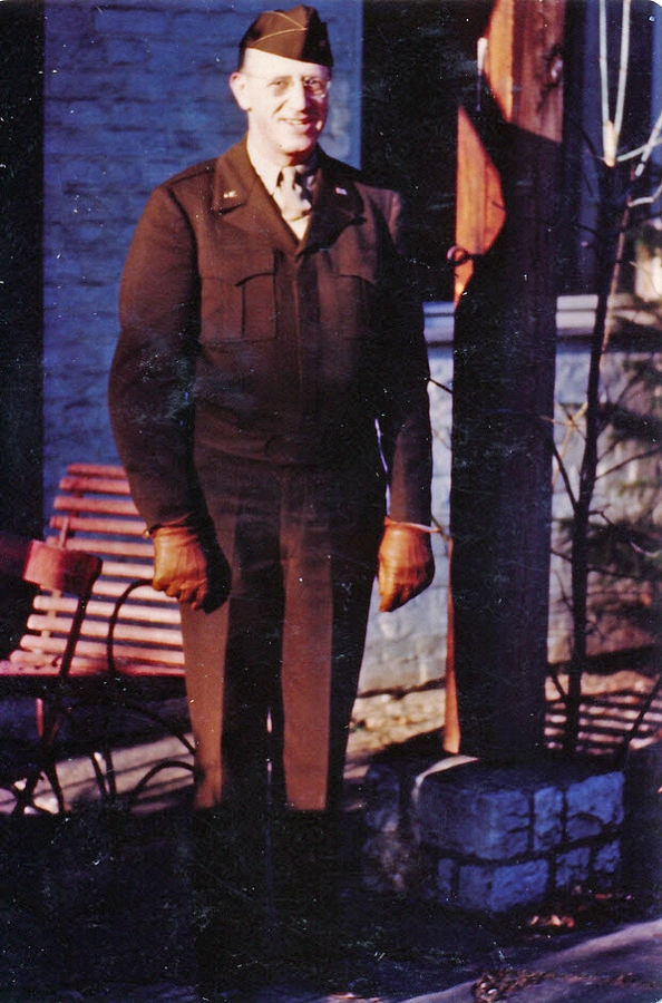 1945-12-23~ 3 HBP in Germany.jpg