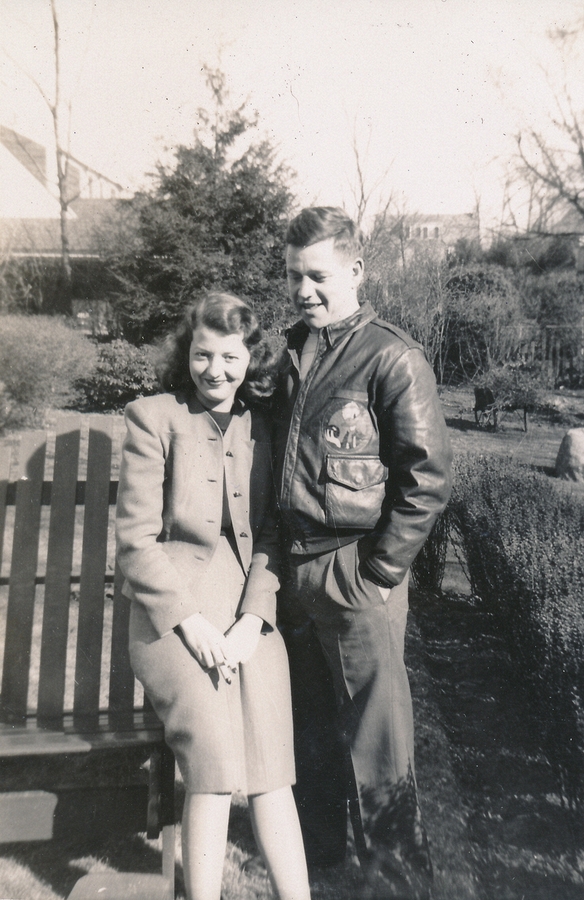 1946-03~ 07 Mary Lu & Jack.jpg
