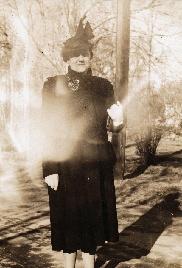 1946-03~ 12 Church-goer Gram.jpg