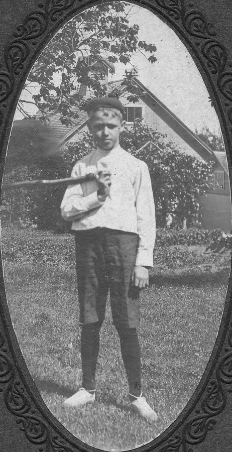 1904~ 7 Ped.jpg