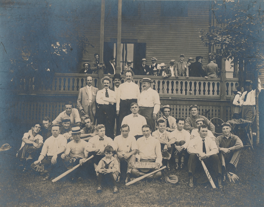 1906 John B Perry (3rd from left, front), New Haven Grays outing (CT National Guard).jpg