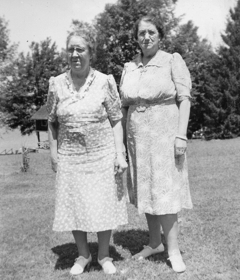 1937~ Katie Johnson & Liz Perry, Bantam Lake.jpg