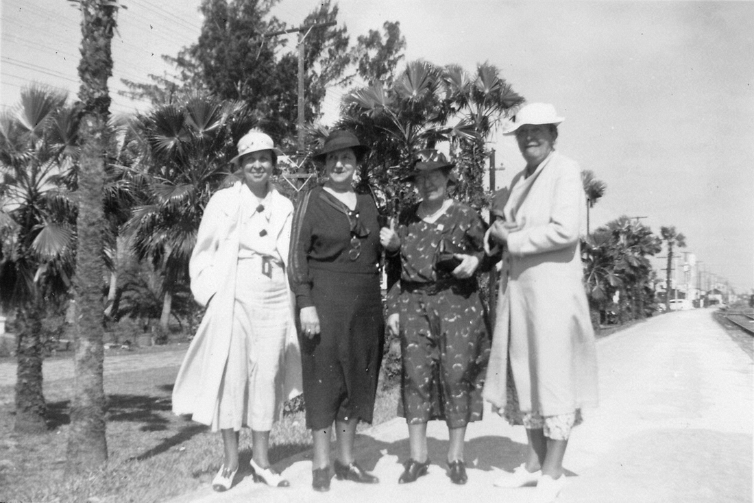 1937-02-26 Jessie Williams, Liz Perry, Katie Johnson & Nina Williams; the day we left Fort Lauderdale FL.jpg