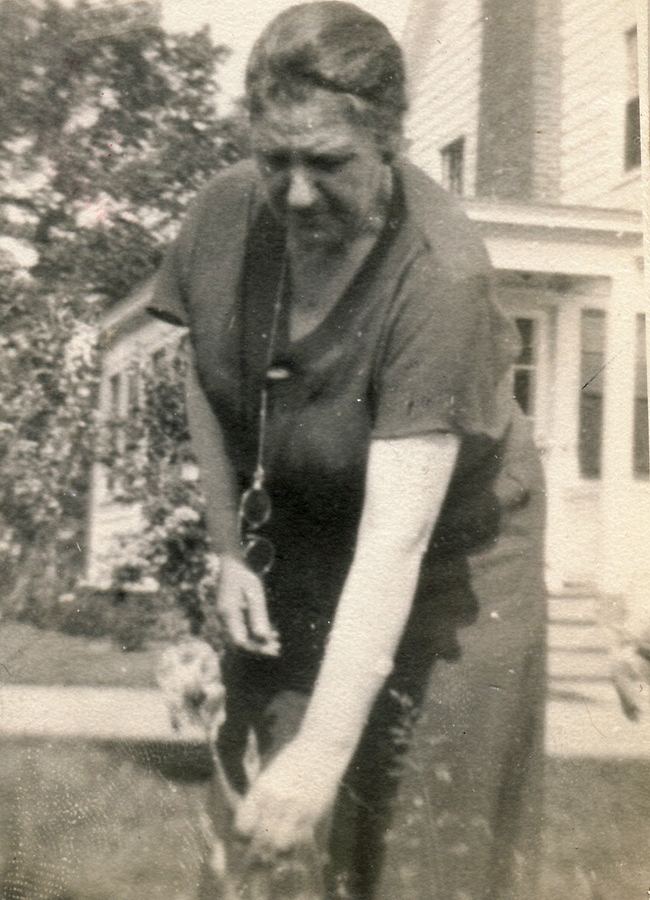 1940~ Liz Perry, Woodbridge CT.jpg