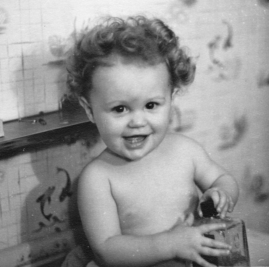1941~ Carol Ann Fowles (age 15 mo).jpg