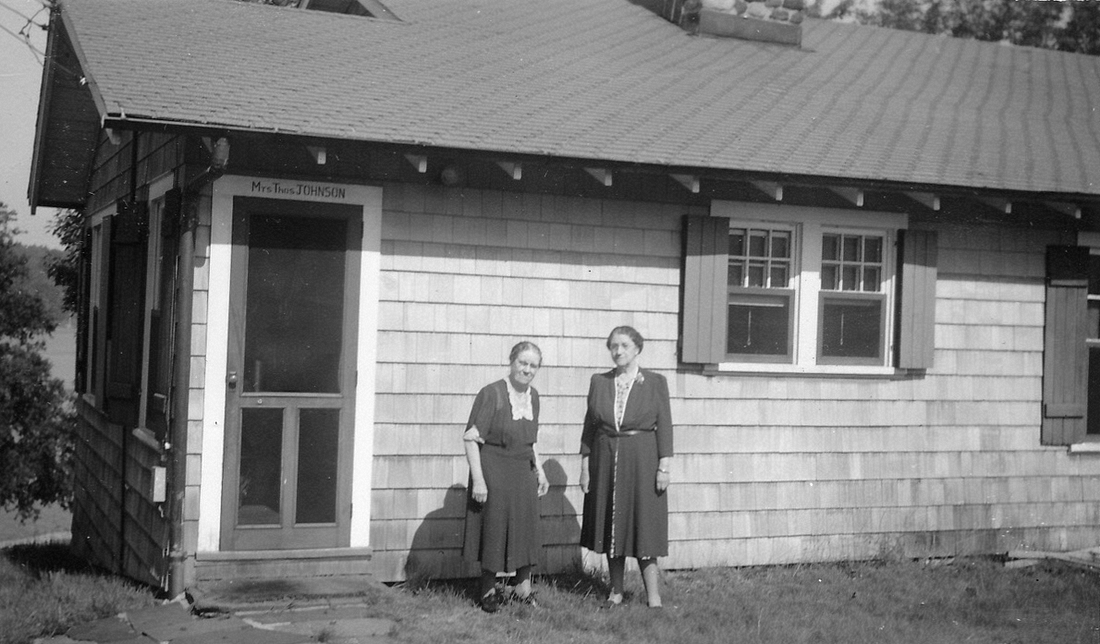 1941-04-18 Katie Johnson & Liz Perry, Bantam Lake CT.jpg