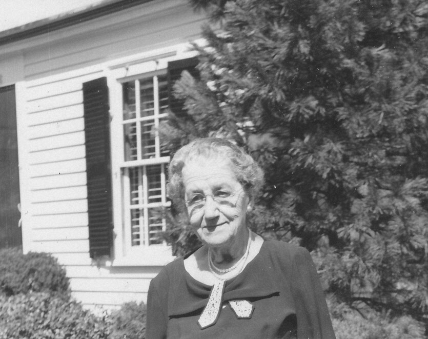 1958-04-05 GG (Liz), 5 Alden Rd, Wellesley.jpg