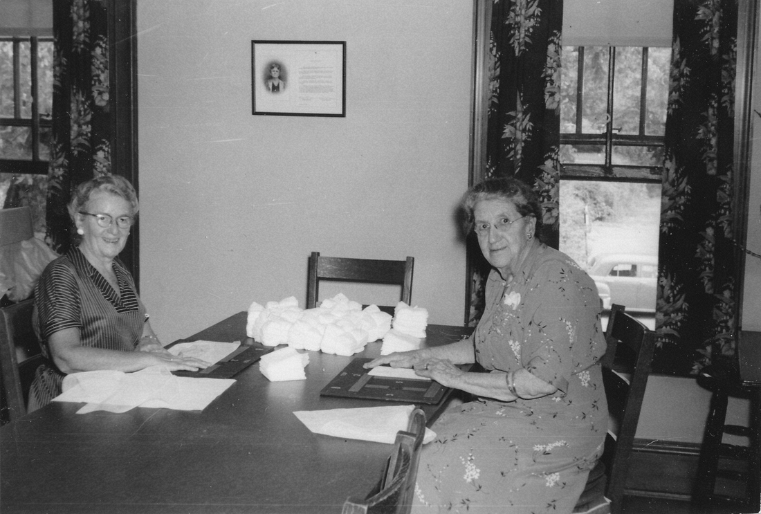 1960~ 1 Grace Miller & Liz Perry @ Red Cross.jpg