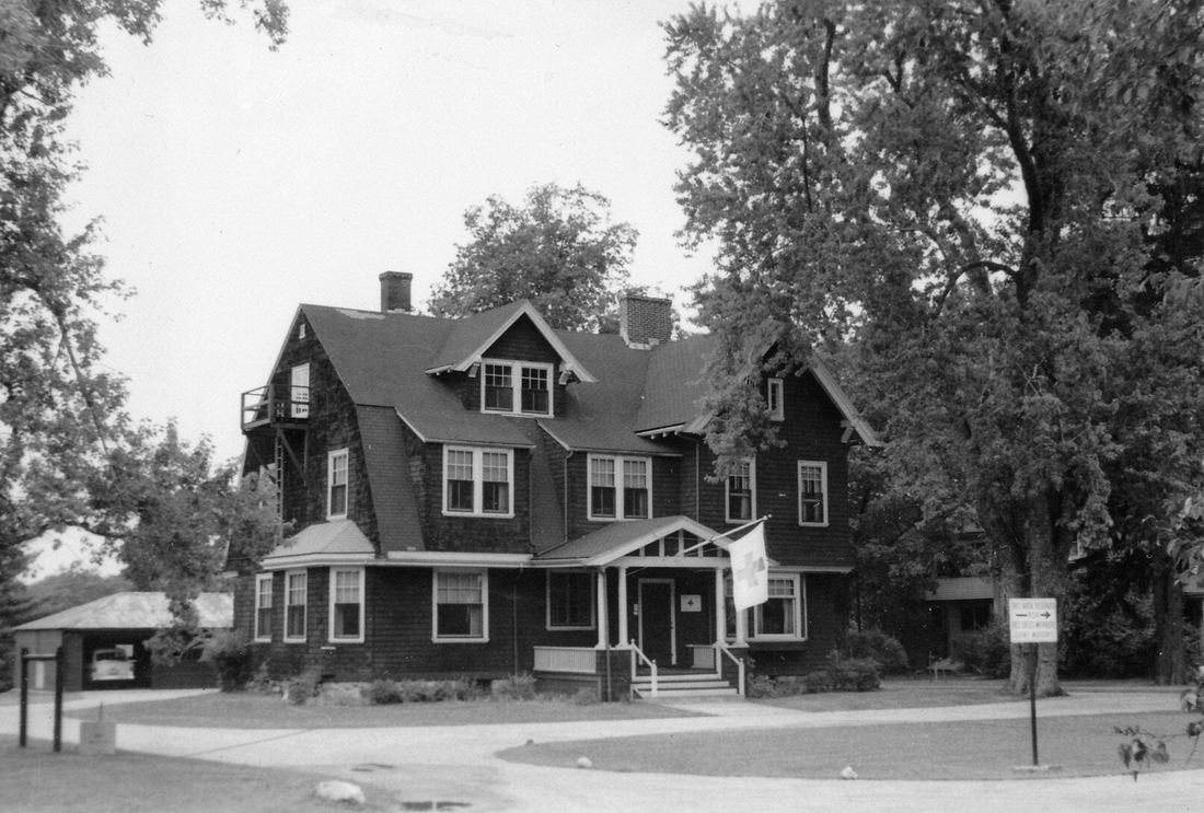1960~ Wellesley Chapter House, American Red Cross.jpg