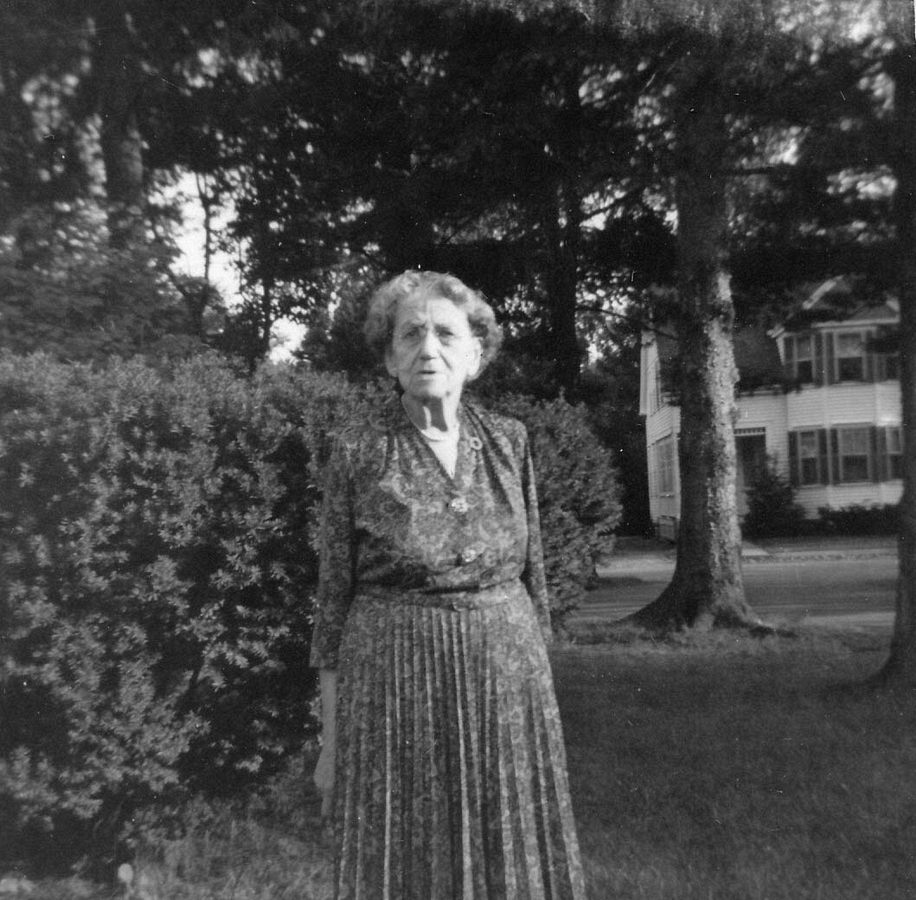 1961-10-09 Liz Perry on her 90th birthday, South Natick MA.jpg