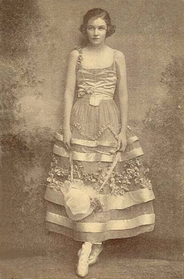 1914 Irene, costumed for Watch Your Step on Broadway.jpg