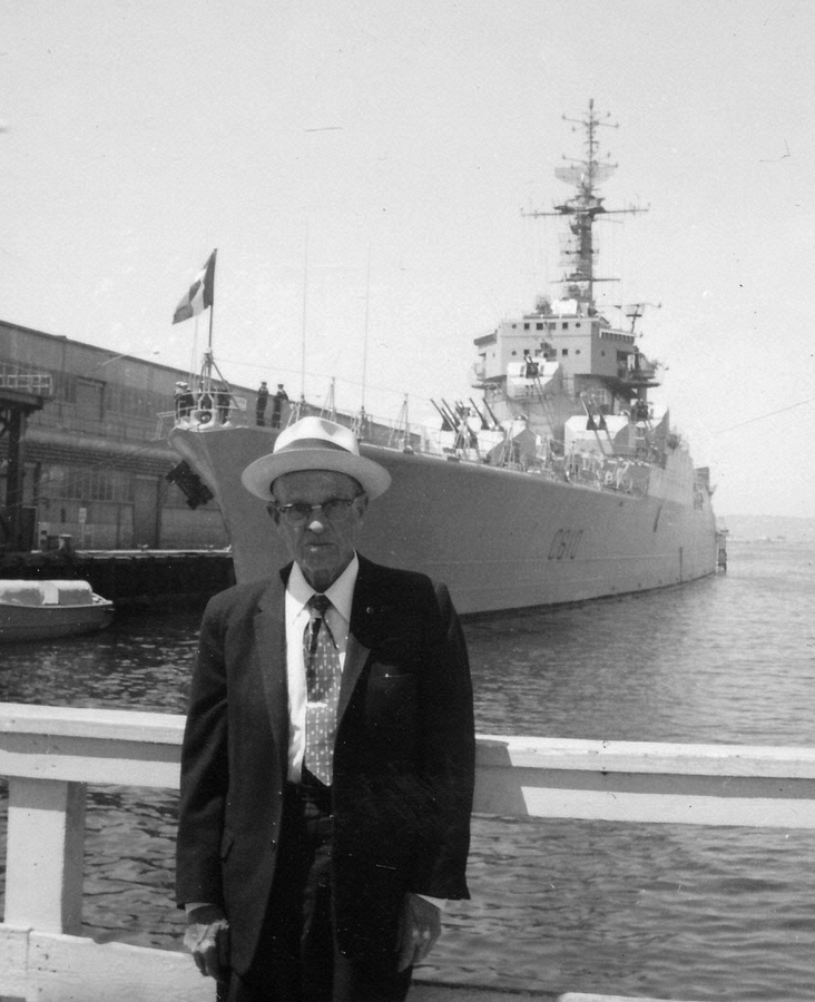 1962-04 1 Uncle Arnold Woodbury with French cruiser, Naval Yard, San Diego CA.jpg