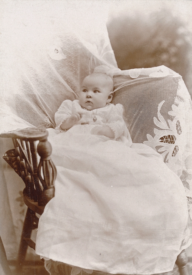1894-11-01 Doris Ostrum Woodbury, 3 mo, 15 lib [232].jpg