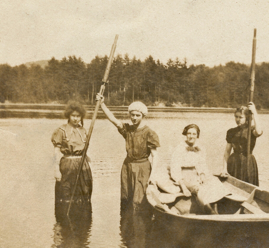 1912 1 Doris & friends, Forest Lake, Winchester NH.jpg