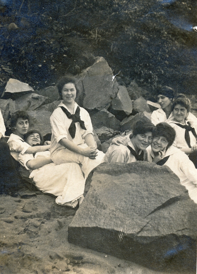 1915 3 Picnic at Palisades Park.jpg
