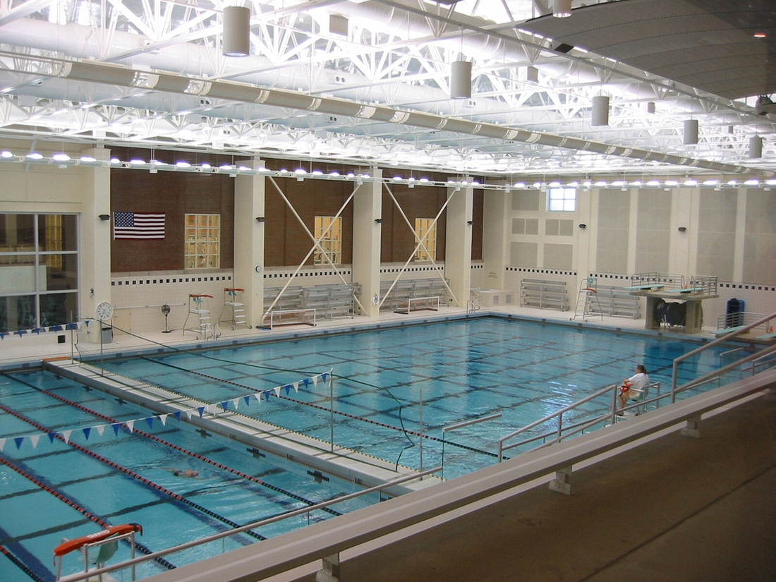 2004-04-19 2 College Tour - Bucknell's new  pool, part of grand athletic facilities.JPG