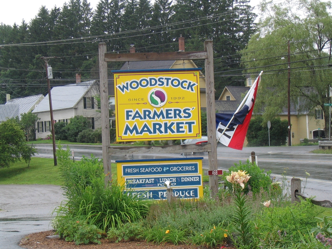 2004-07-27 2 Where we bought Woodstock Water Buffalo Mozzarella.jpg