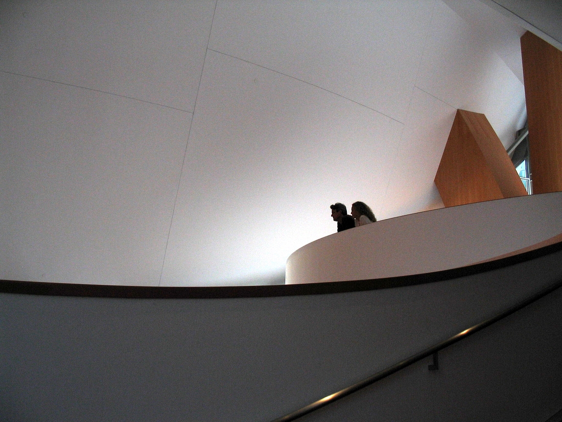 2004-08-28 1 Carl & Amanda at Disney Concert Hall, Los Angeles.JPG