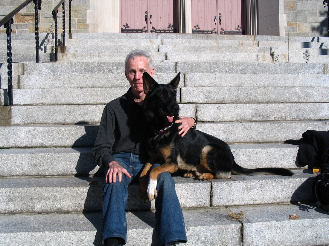 2004-10-04 Karen's friend John with Uconn.JPG