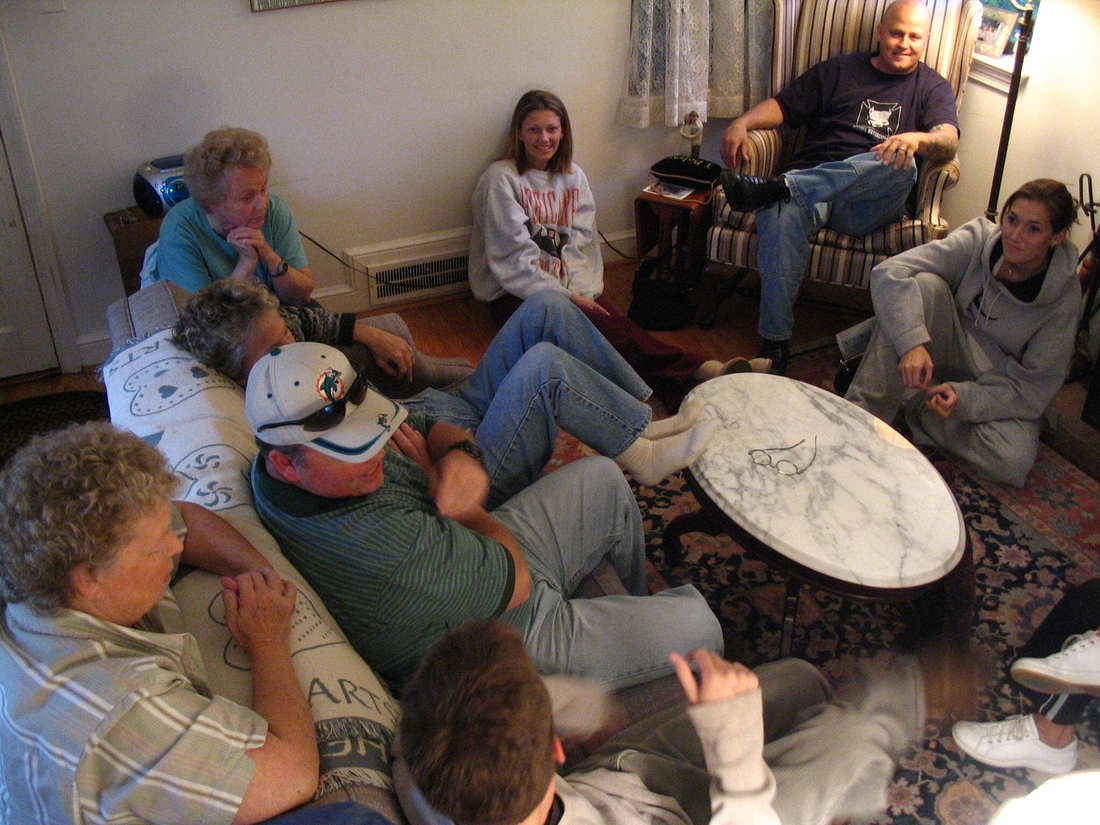 2004-10-21 2 The family gathers, Alexandria.JPG
