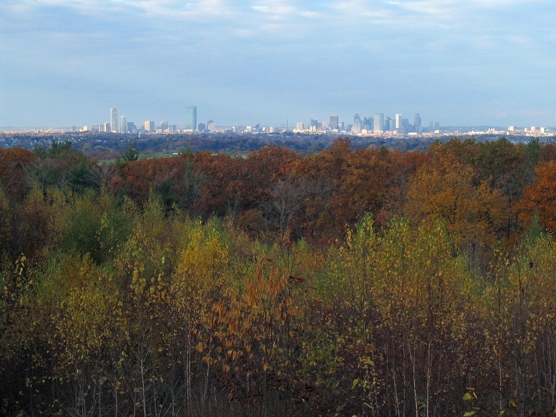 2004-10-31 2 Boston Skyline from Chickatawbut Overlook.JPG