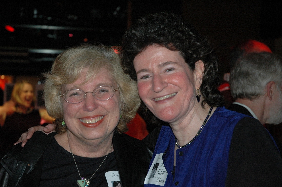 2005-04-02 5 Felsa & Janie.jpg