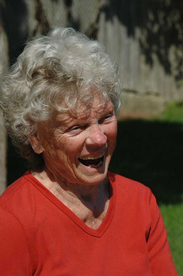2005-05-29 4 Velma.JPG