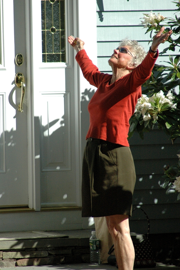 2005-06-05 2 Mom, Eastham.jpg
