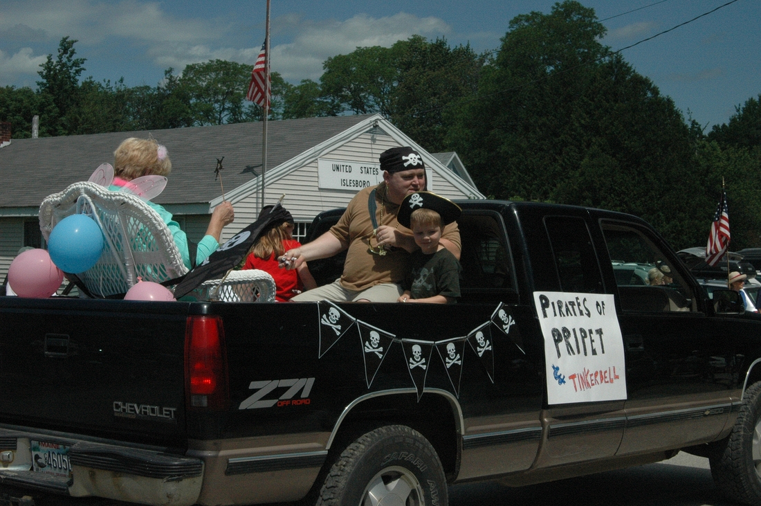 2005-07-02 01 Independence Day Parade, Islesboro.JPG
