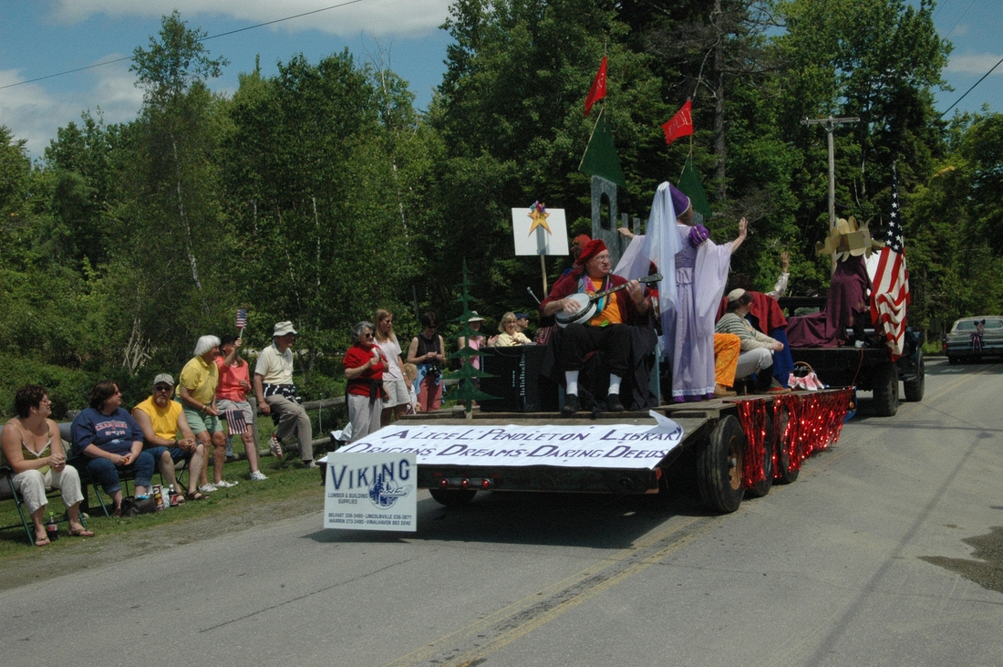 2005-07-02 02 Independence Day Parade, Islesboro.JPG